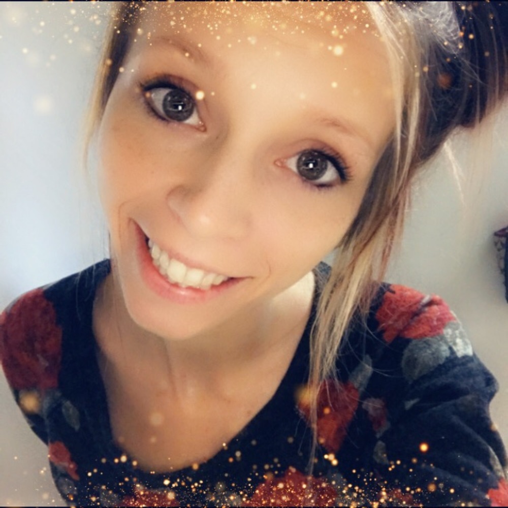 Meet your Posher, Stephanie